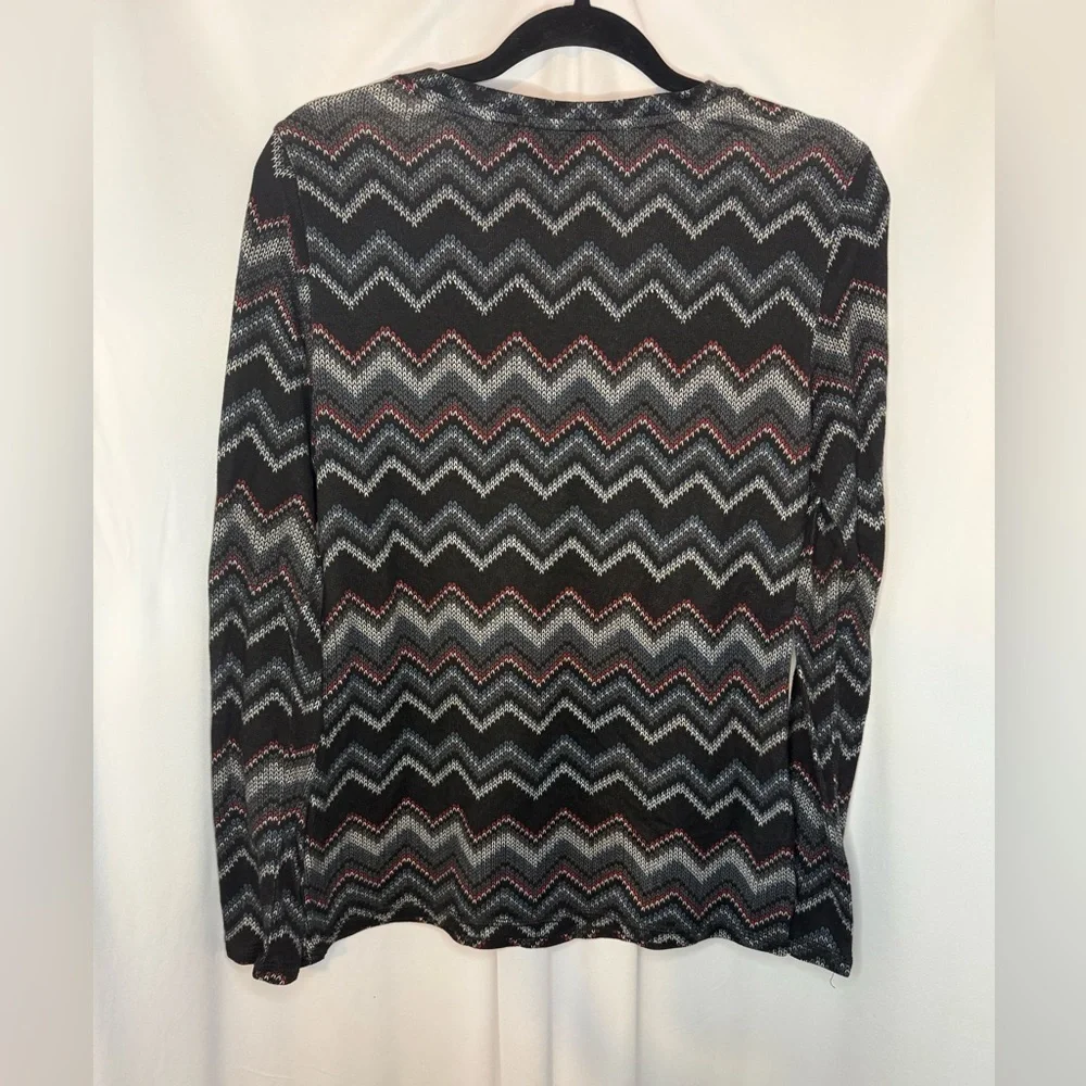 Women’s Spyder Black and Gray Chevron Pajama Set - Picture 2 of 7